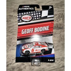 Geoff Bodine Hendrick 40 Years #5 - Lionel 1/64 Nascar Authentics Diecast 2024‎